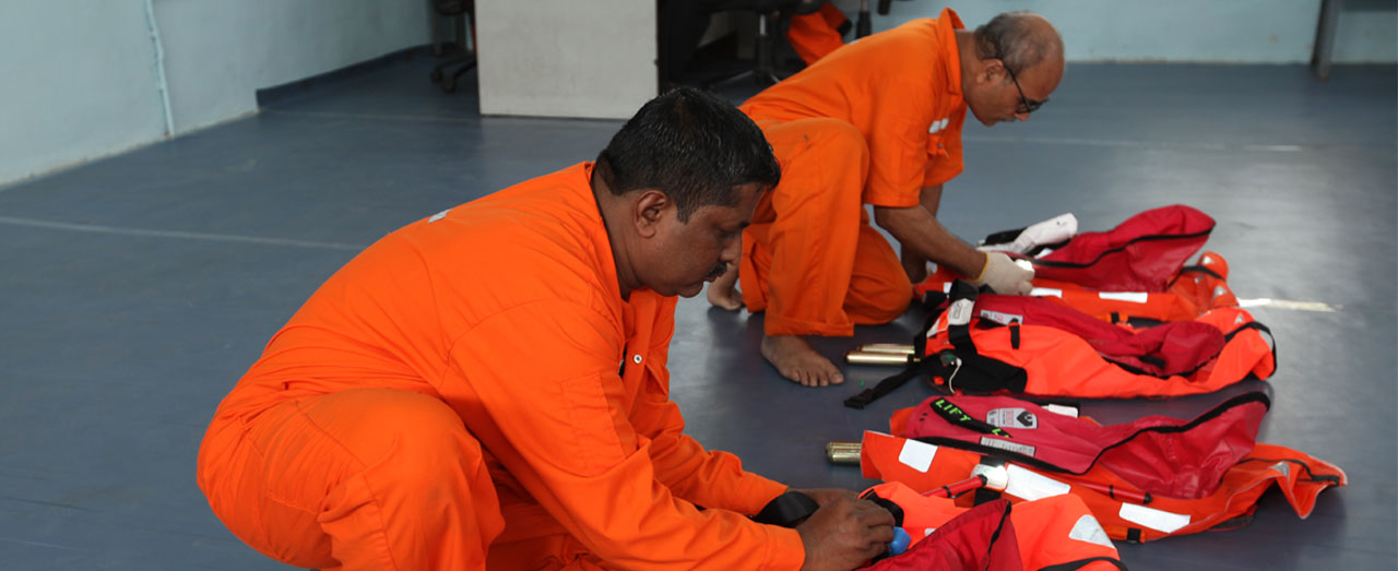 SERVICES INFLATABLE LIFEJACKETS